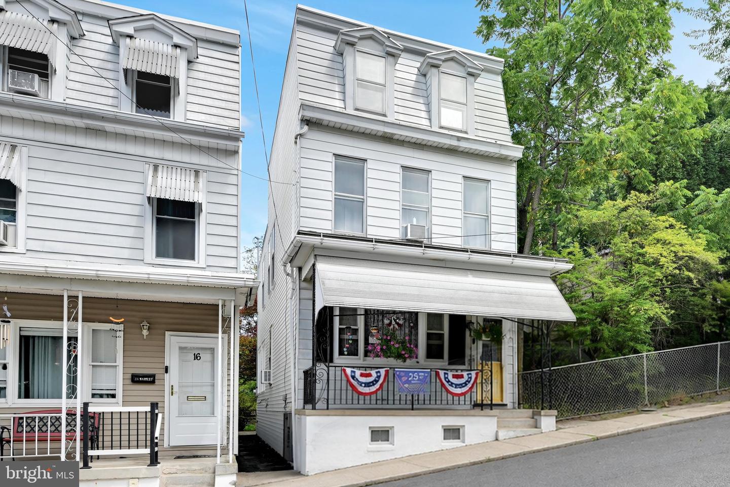 18 Mary Street