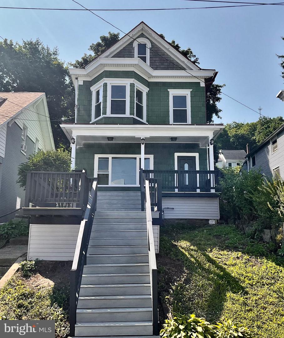 621 Schuylkill Avenue
