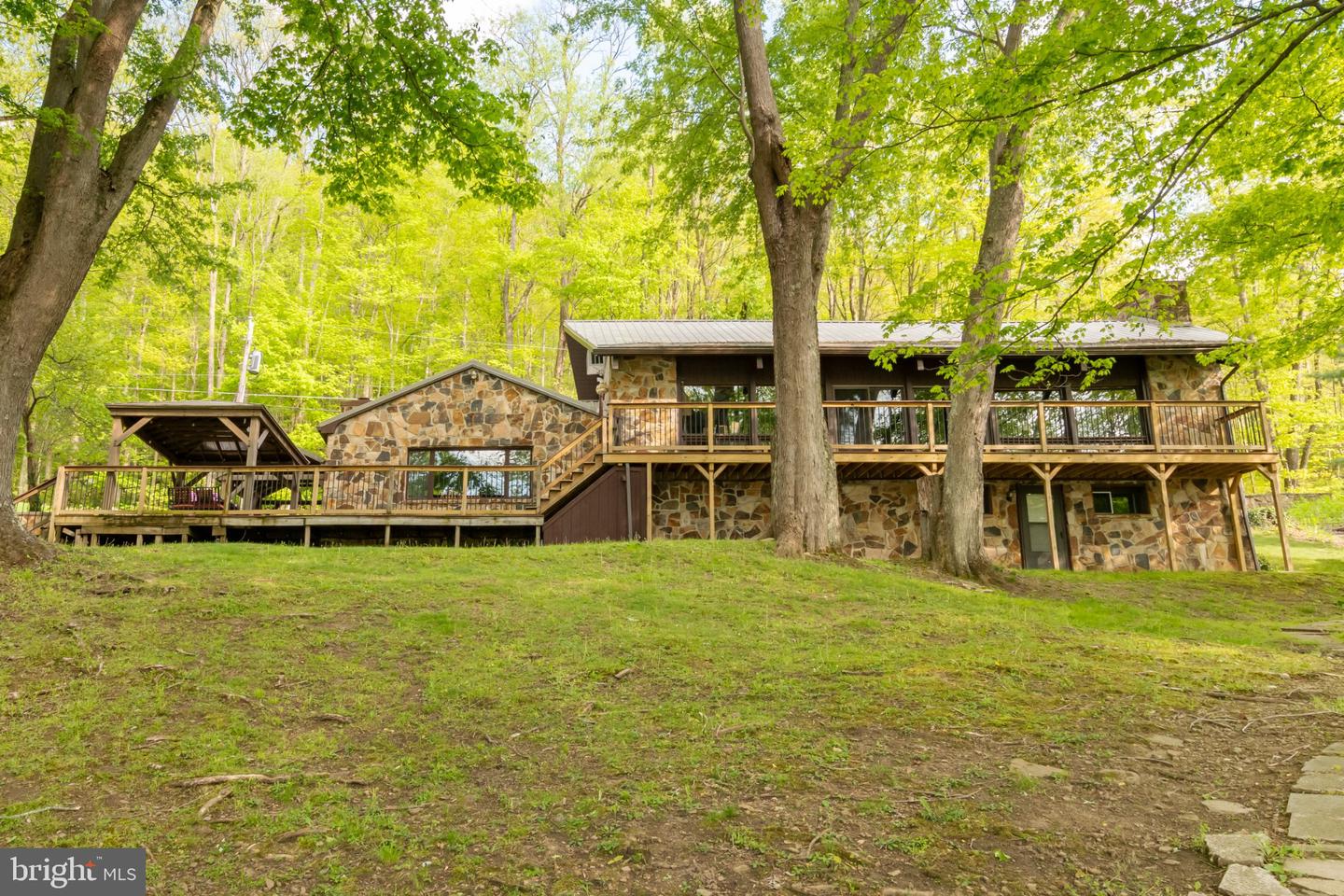 750 Lake Side Road