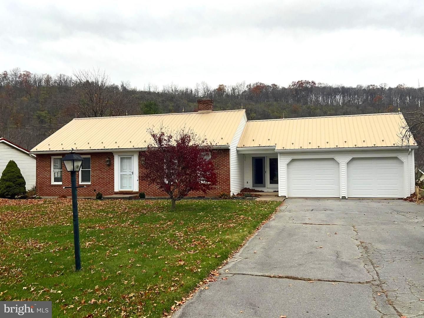 656 Snyder Avenue, Beaver Springs