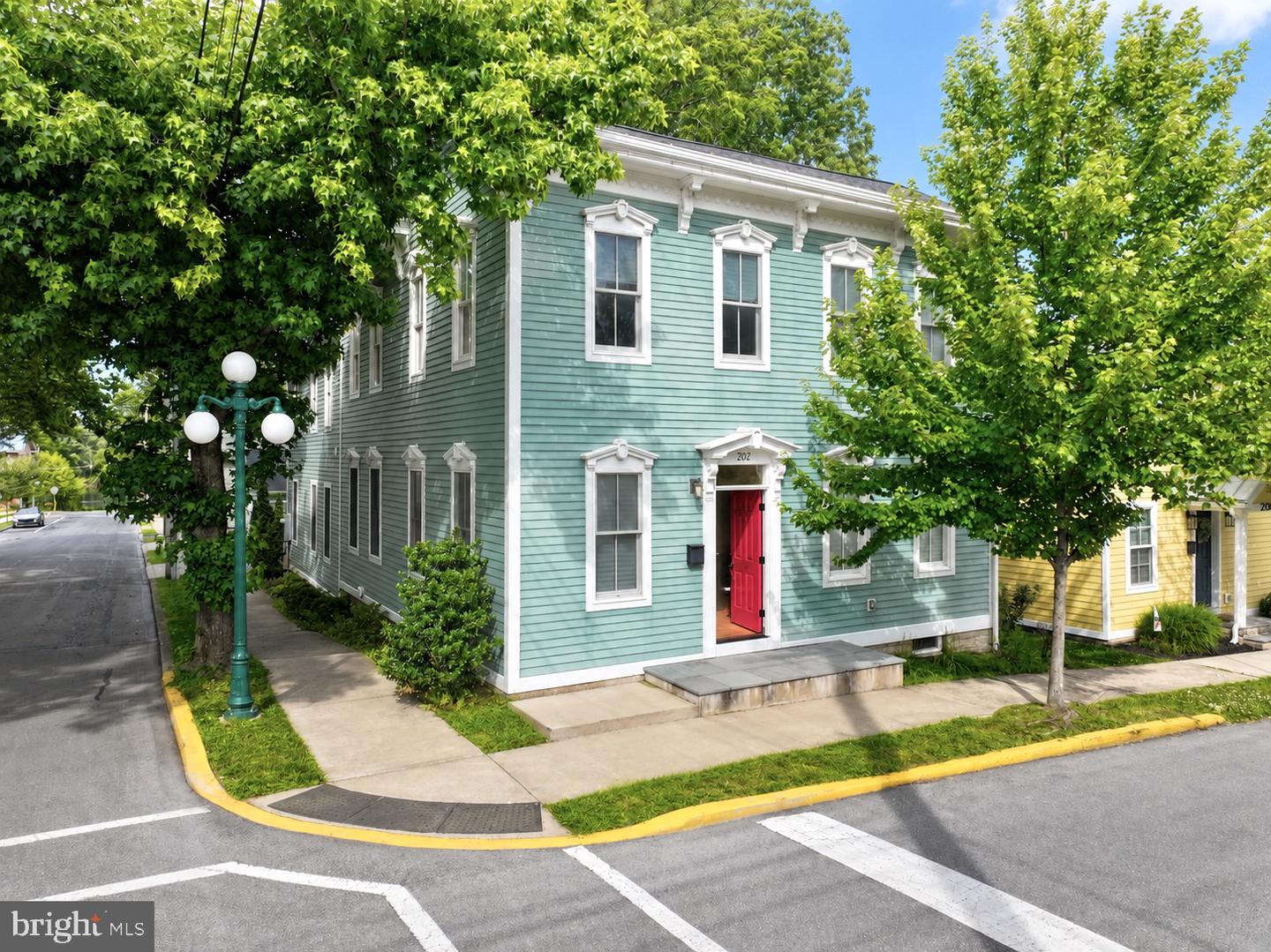 202 S 2nd Street, Lewisburg