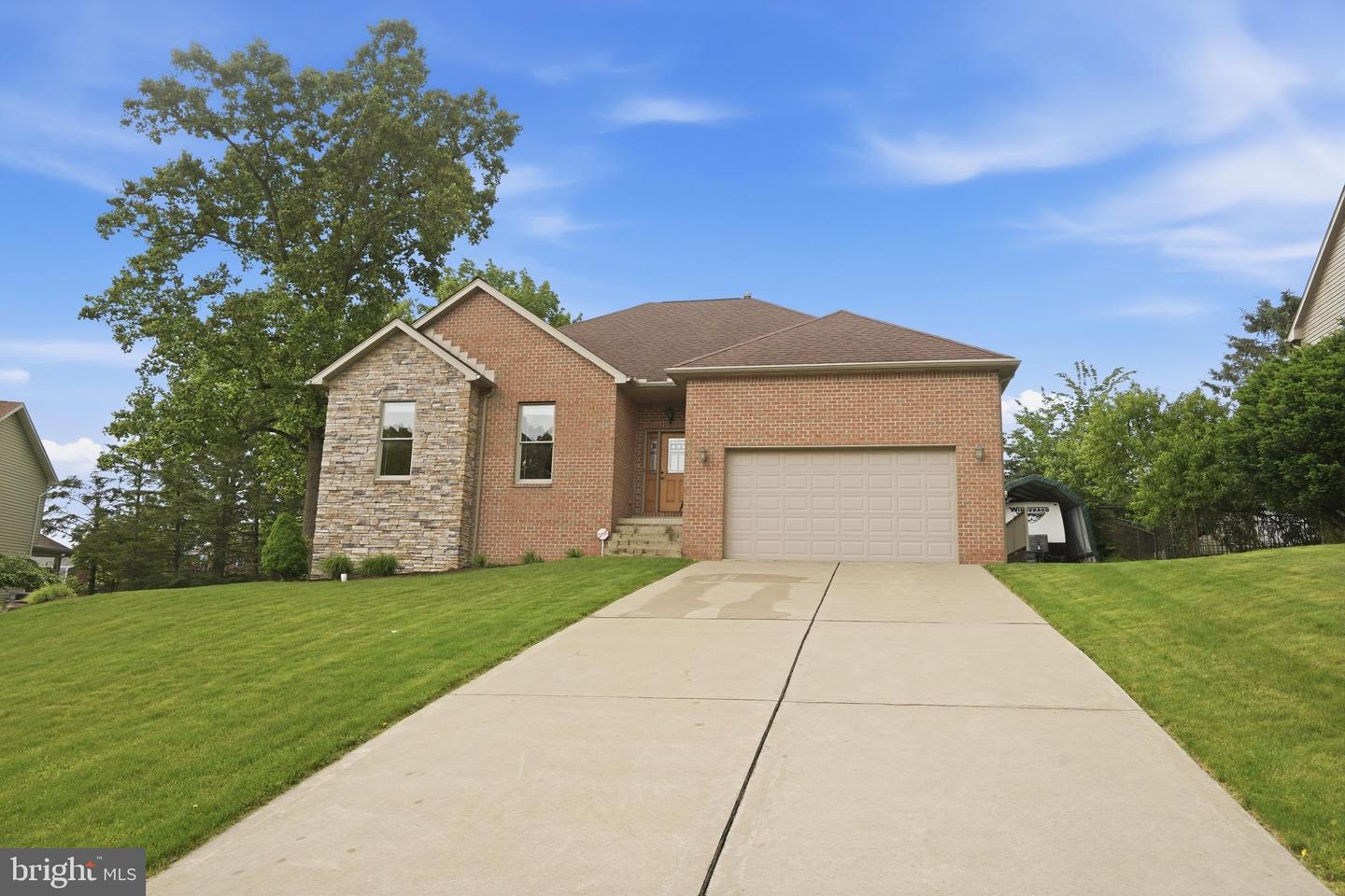 34 Harrington Way, Greensburg