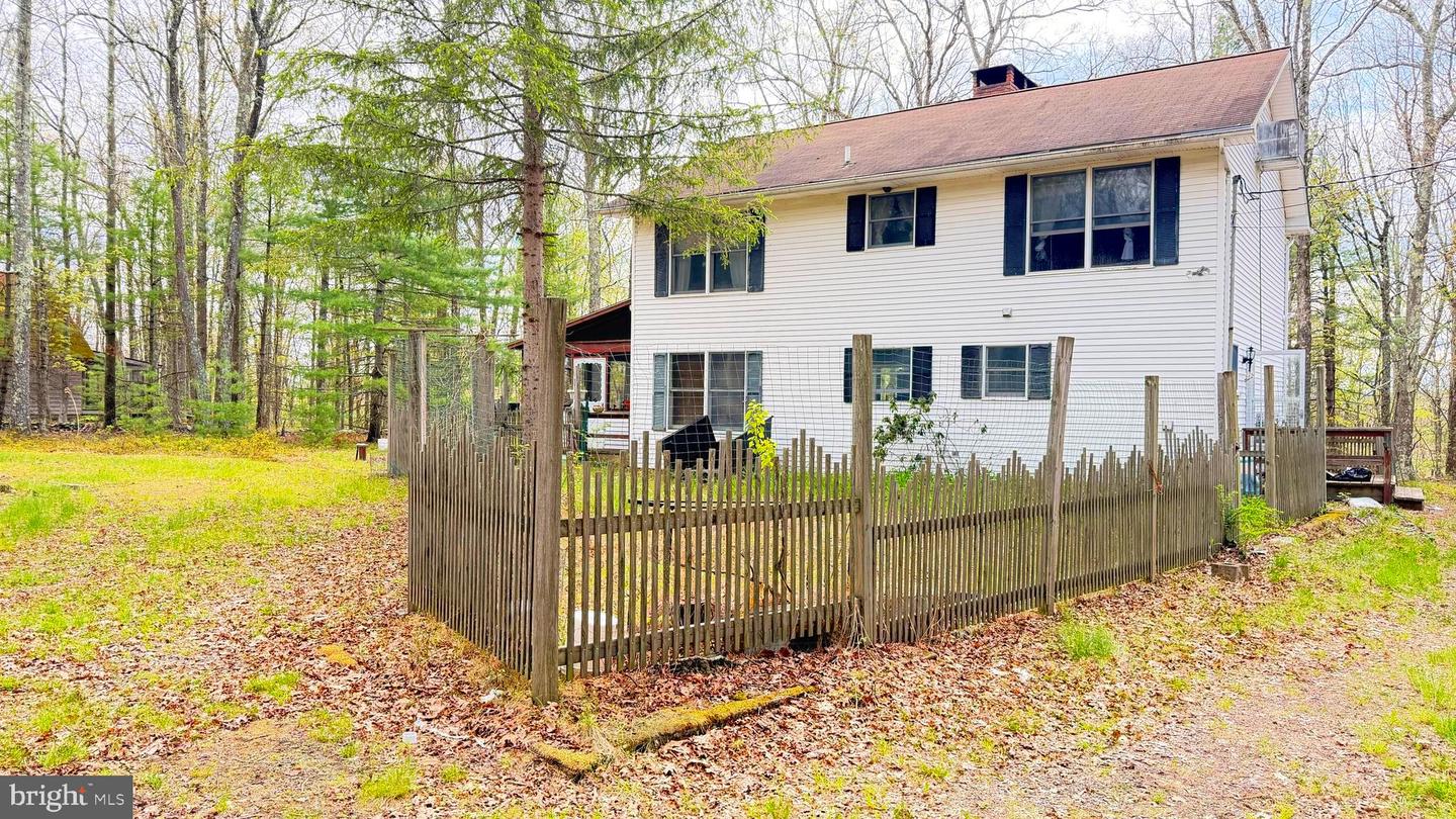 121 Ledgewood Dr, Hawley