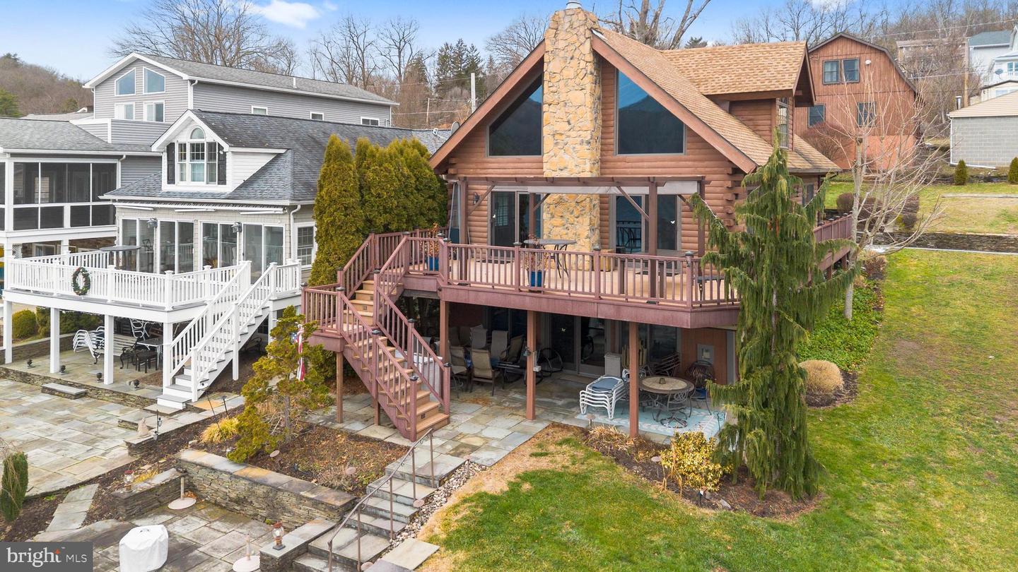 327 Marina Lane, Factoryville