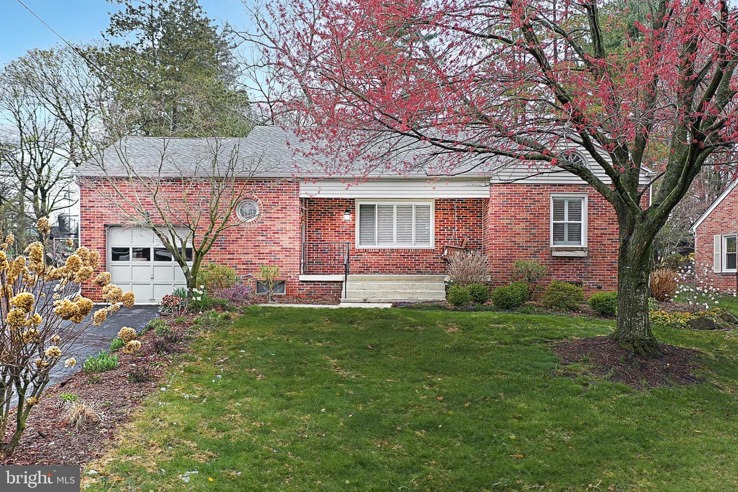 1918 Eberts Lane, York