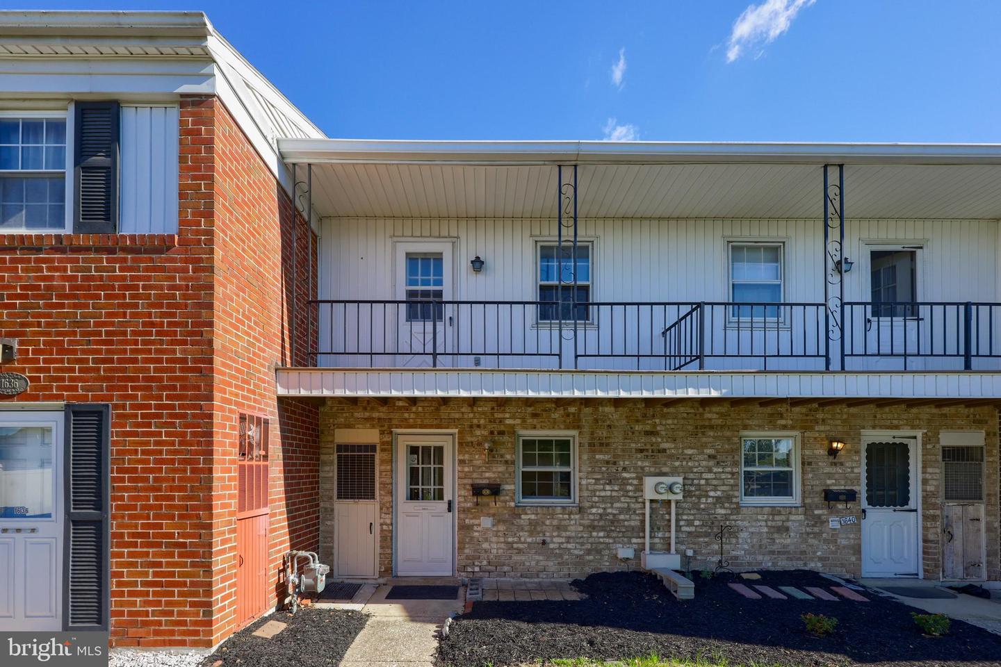1638 Devers Road, York