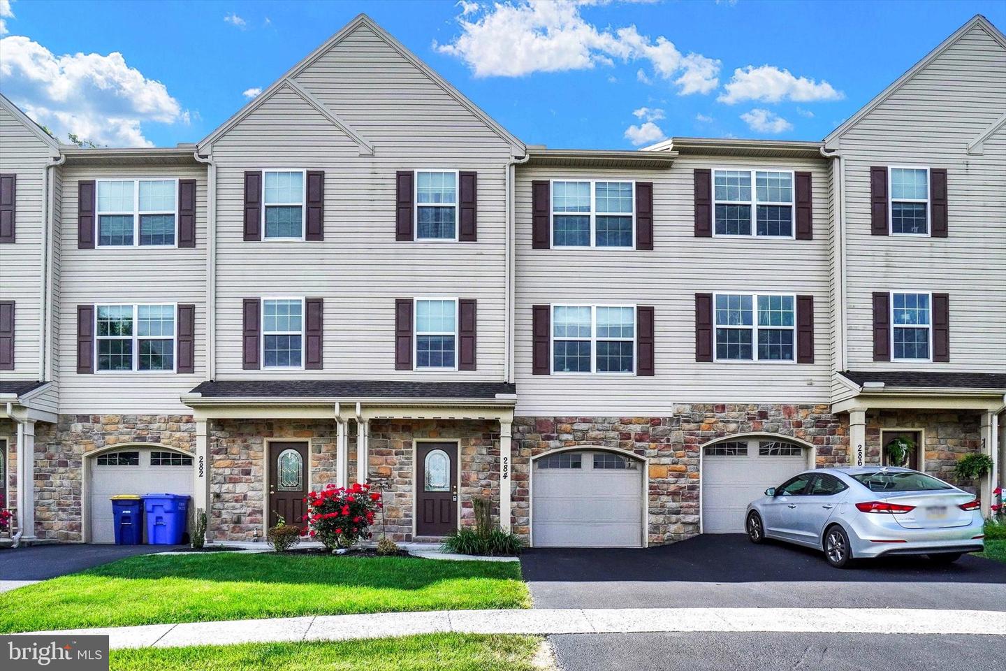 284 Fieldstone Court #101, New Cumberland