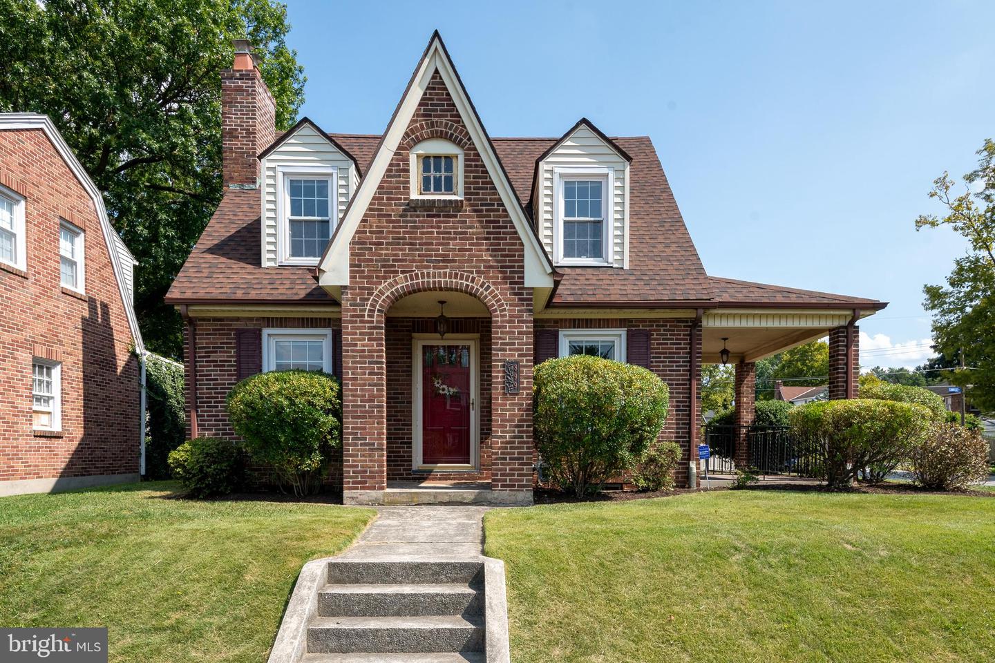 899 Midland Avenue, York