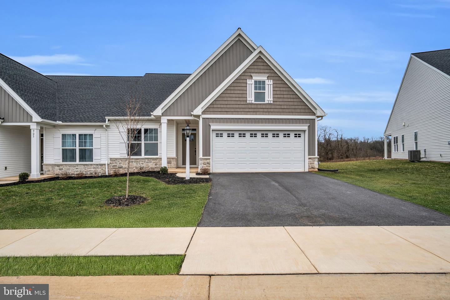 899 Shadowbrooke Drive, Dover