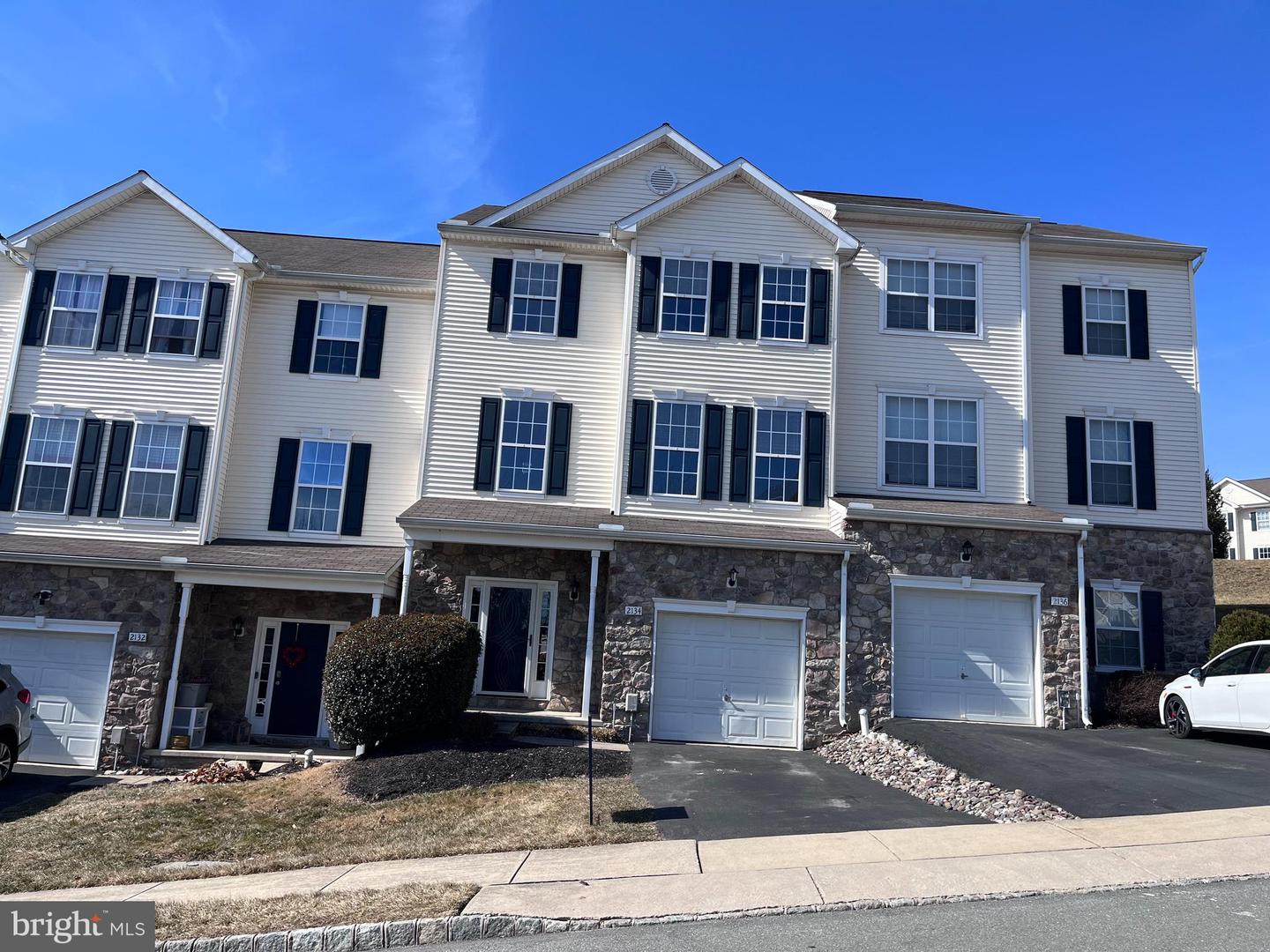 2134 Maple Crest Boulevard #2134, York