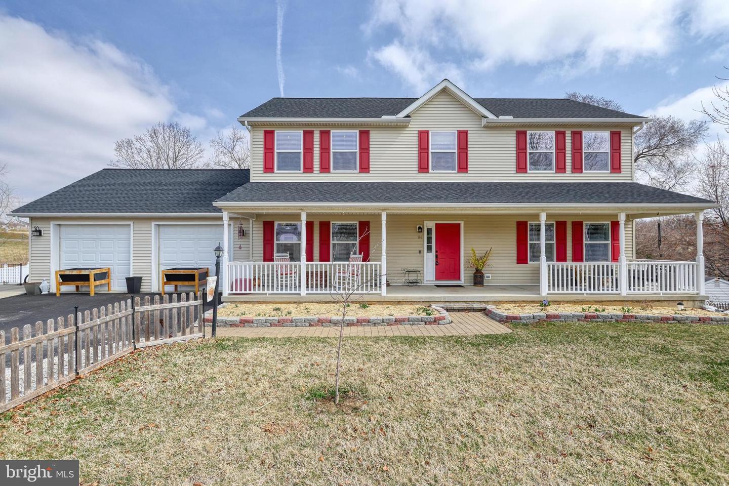 84 Schoolhouse Lane, Windsor