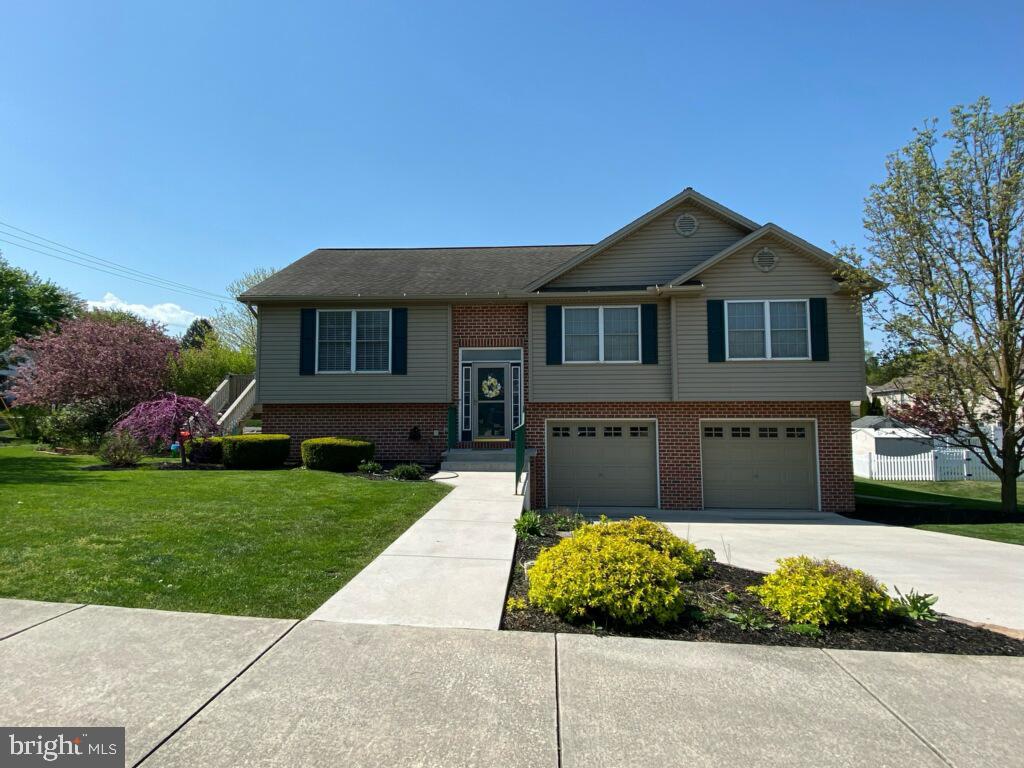 11 Clemens Drive, Dillsburg