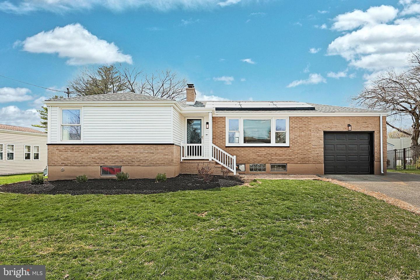 2740 Clearbrook Boulevard, York