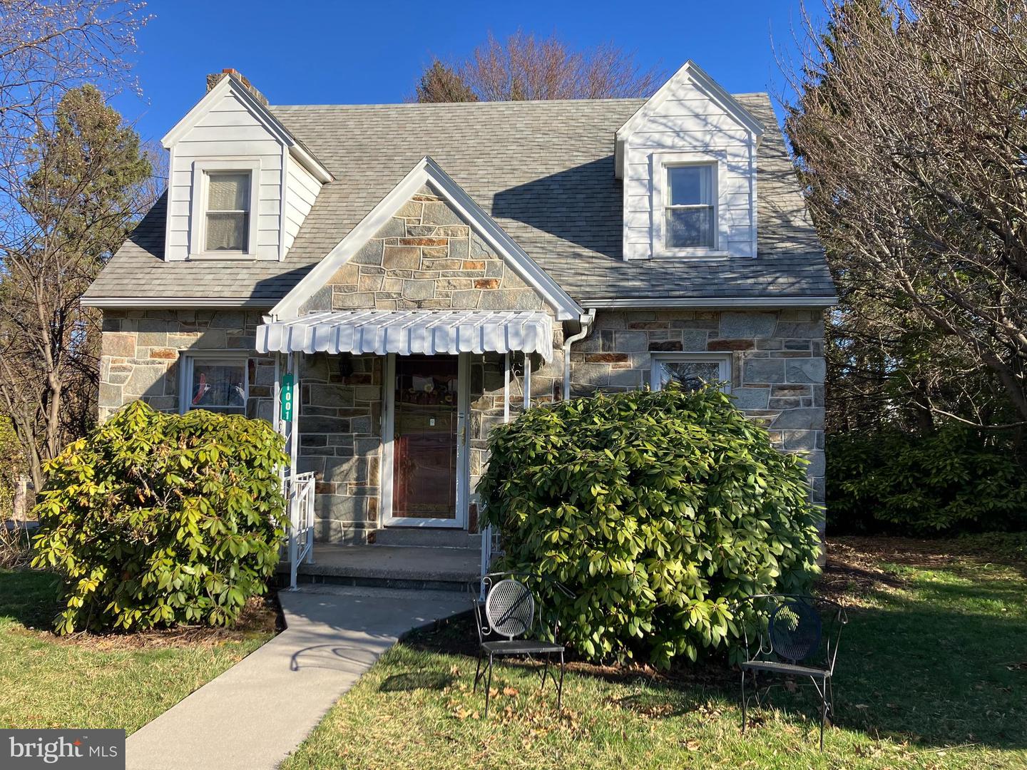 1001 Southern Road, York