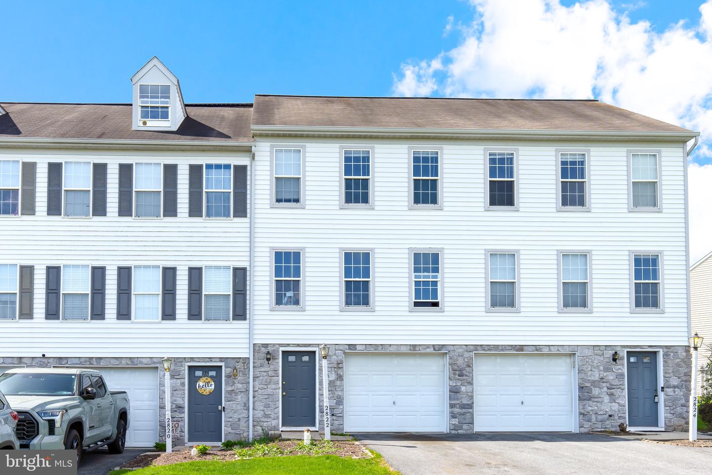 2822 Woodmont Drive, York