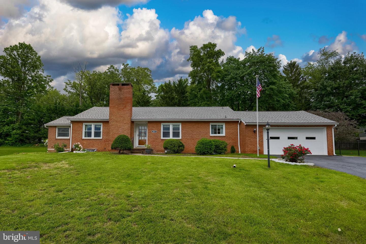 2531 Edgewood Lane, York