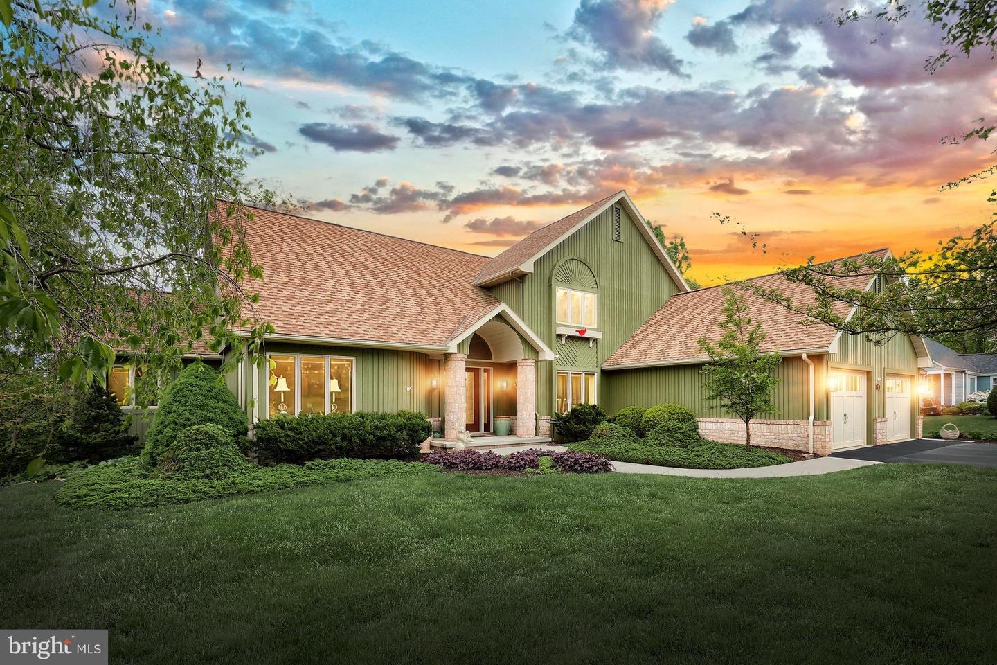 6 Pond Ridge Lane, Hanover