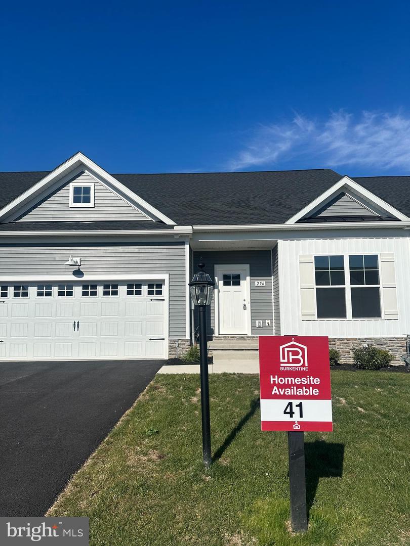 256 Ridge View Lane #41, Hanover