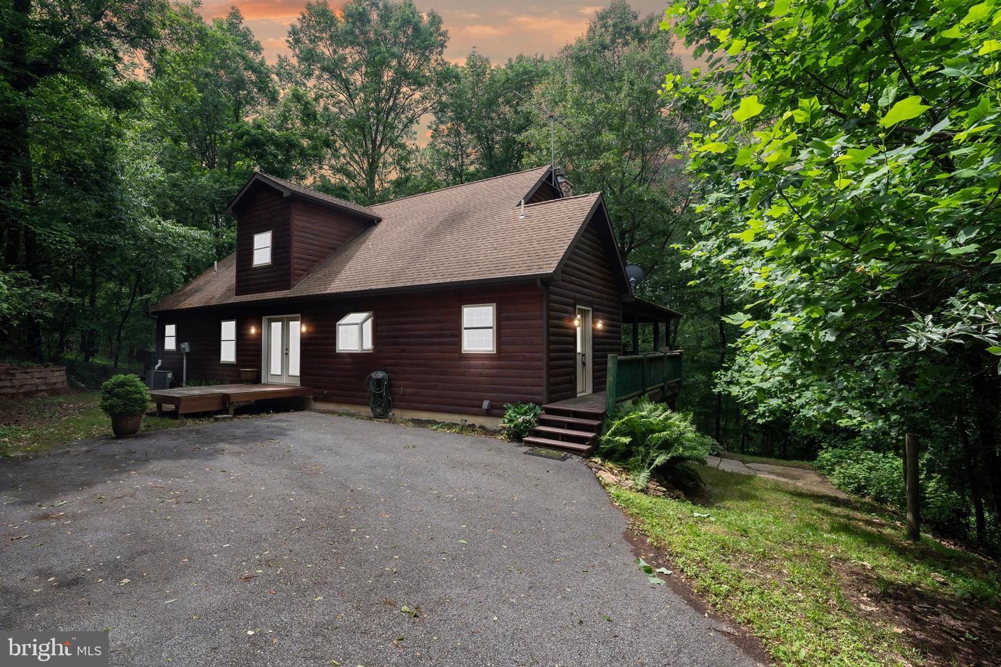 3859 Millards Way, Glen Rock