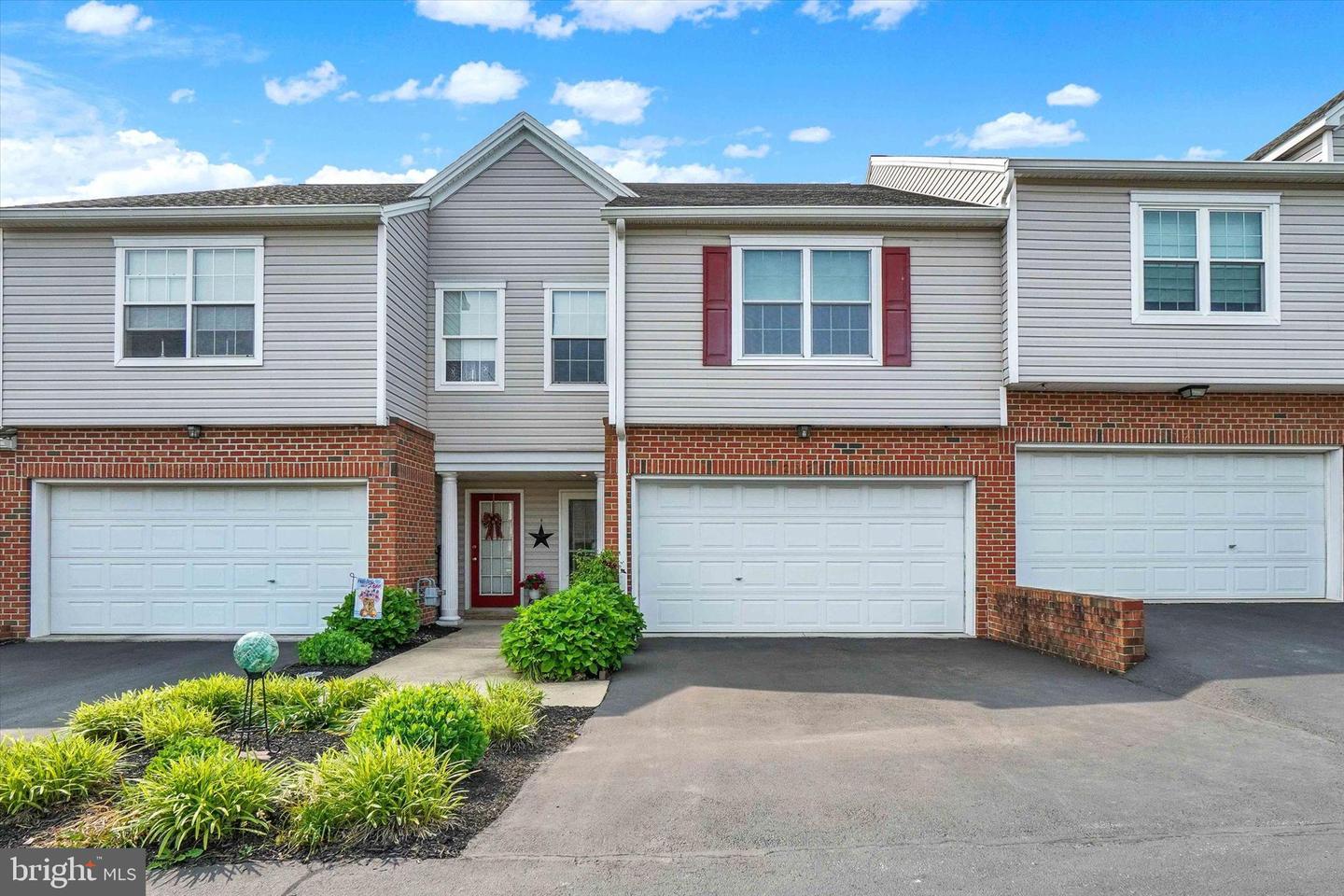 2325 Slater Hill Lane E #39, York