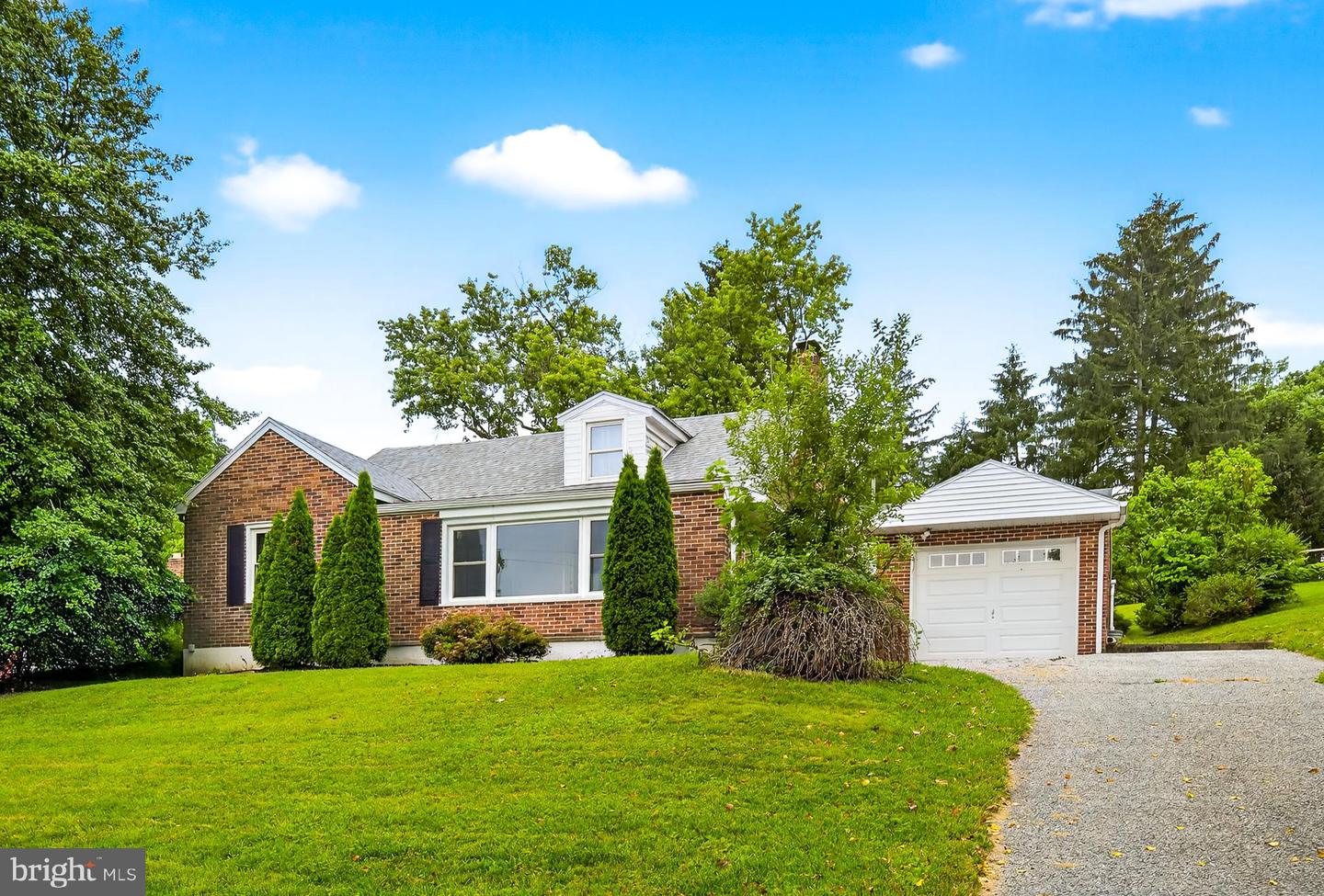 421 Corbin Road, York