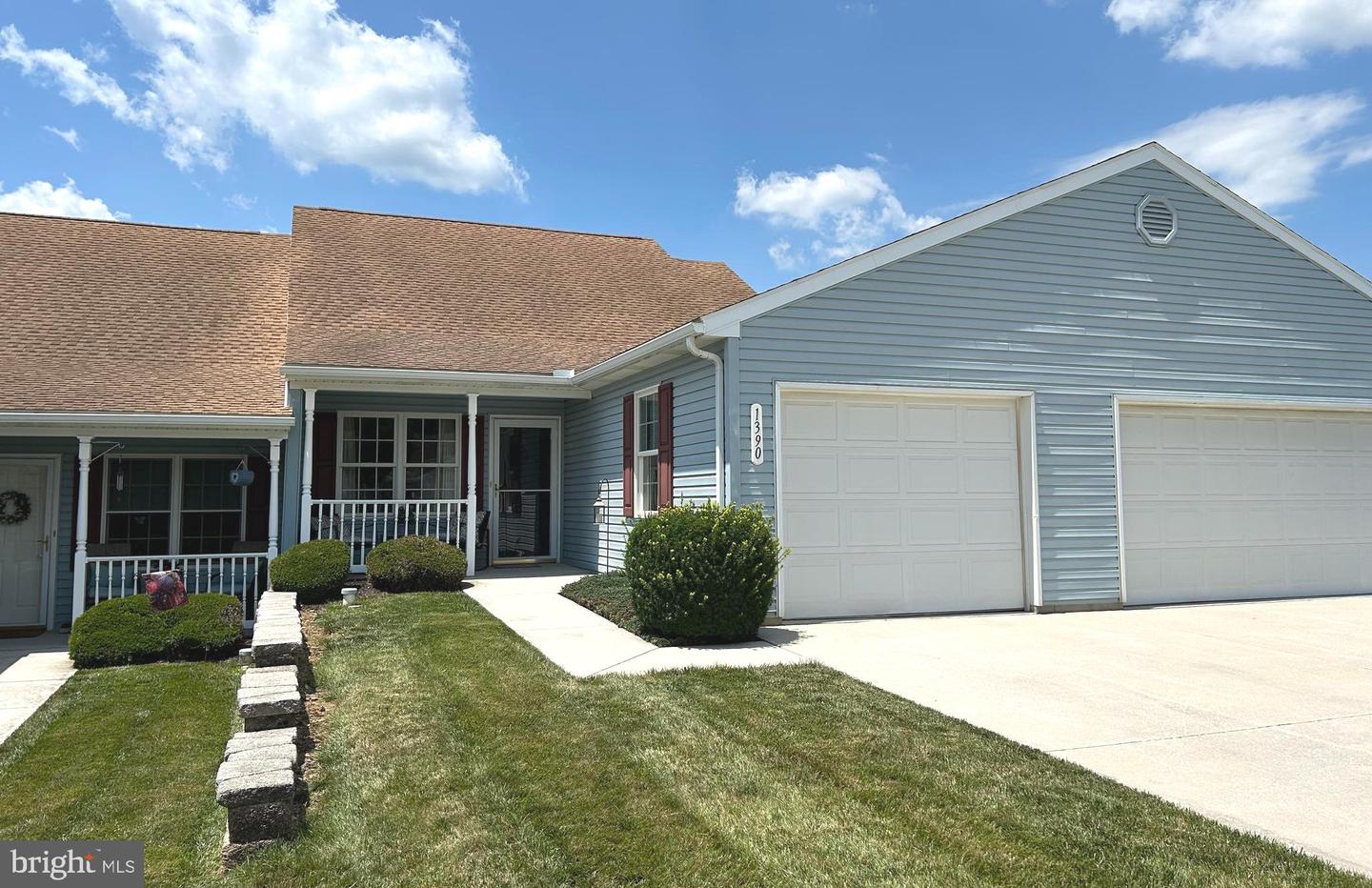 1390 Village Drive, Spring Grove