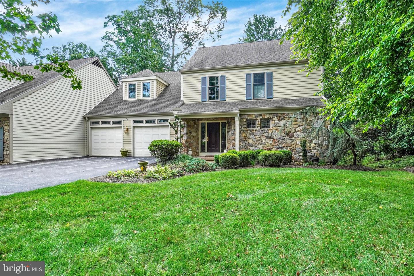 2086 Rosewood Lane, York