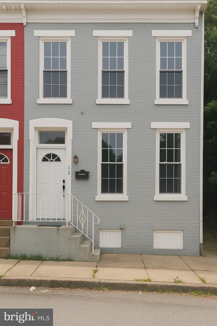 12 S Lee Street, York