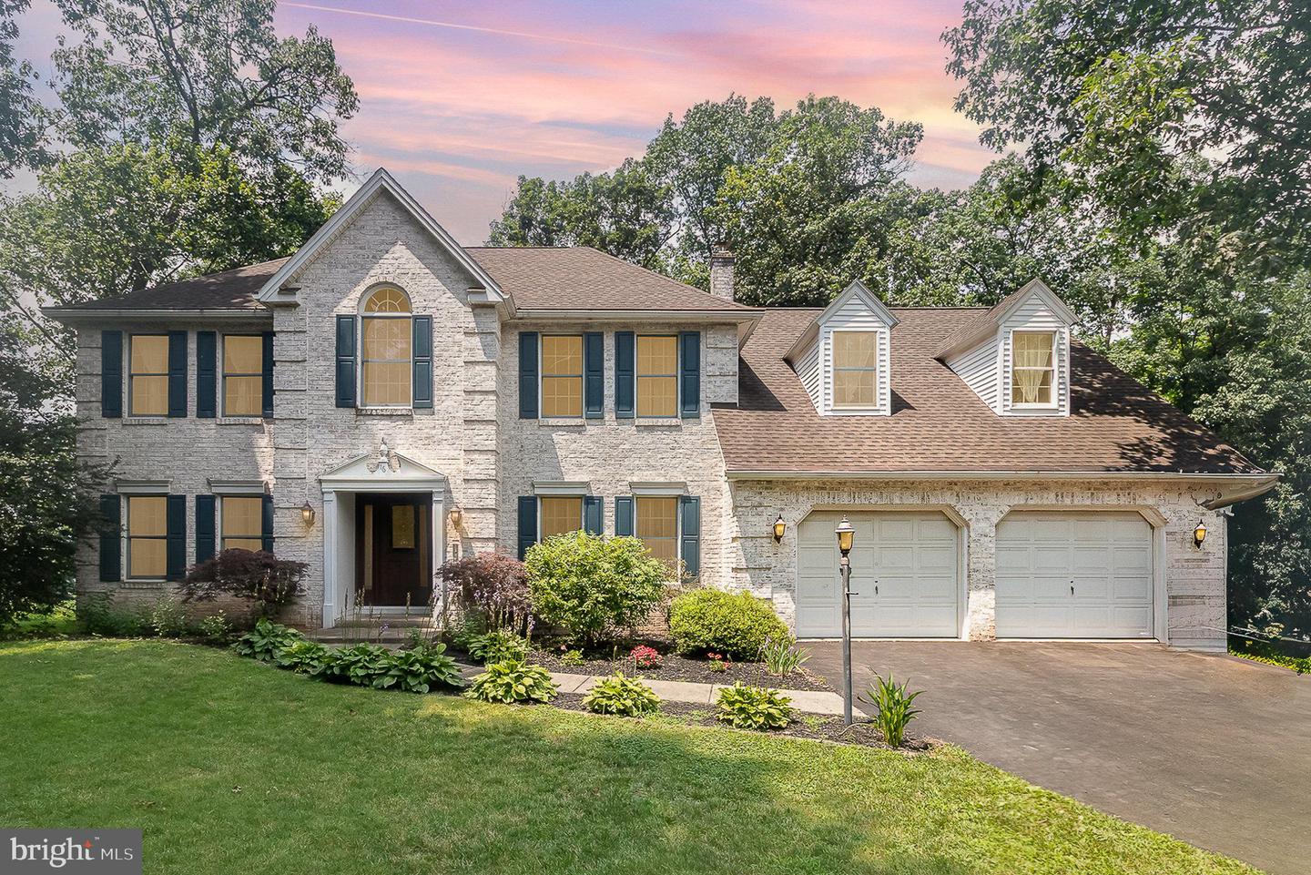 16 Triplett Court, Dillsburg