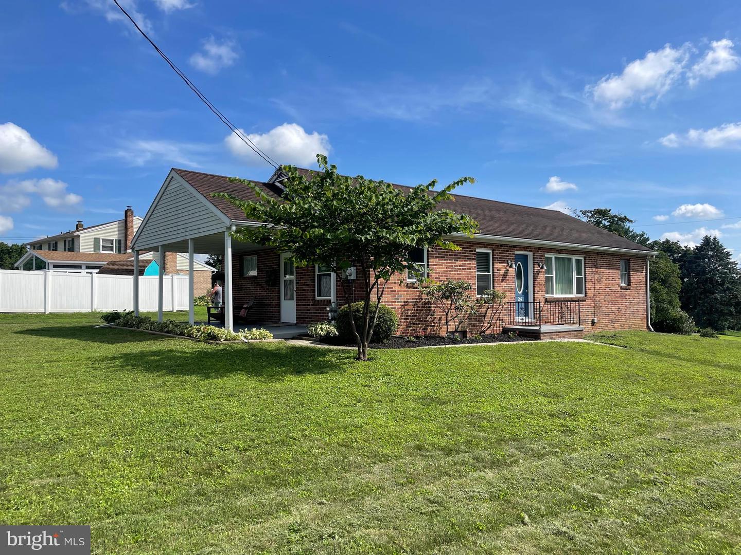 569 Sparton Road, York