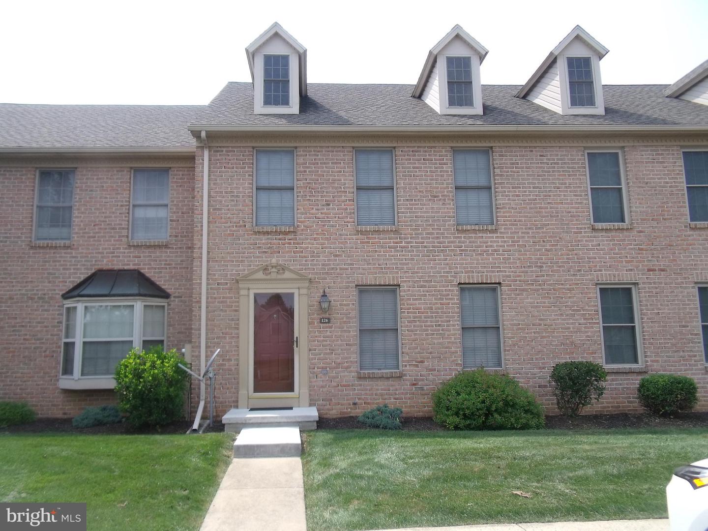 126 Pointe Ridge Drive #h126, York