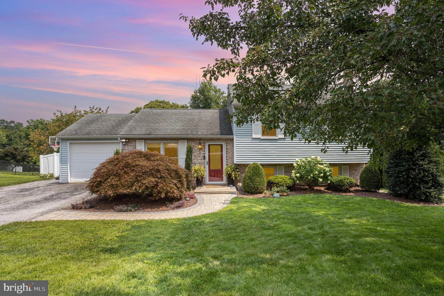 2945 Exeter Drive S, York