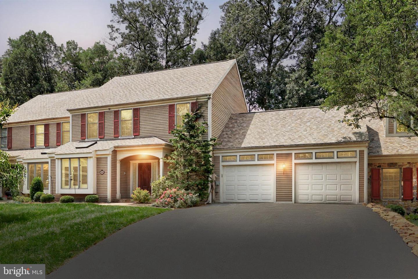 2064 Rosewood Lane, York