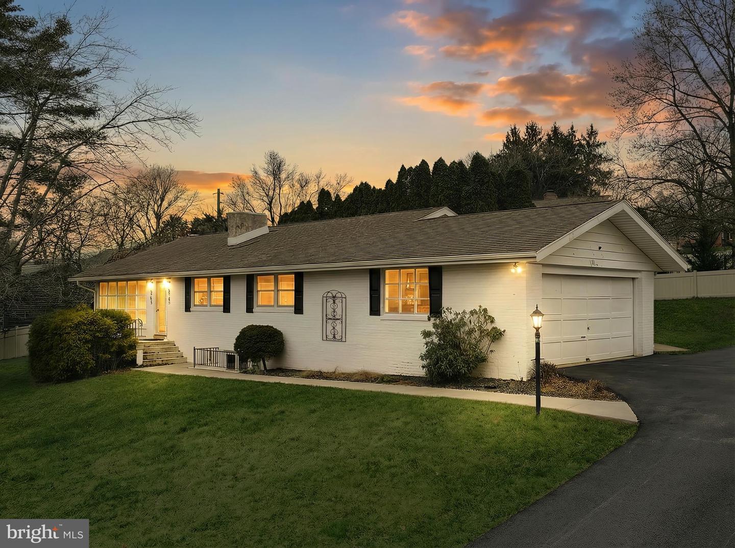 1615 Crestlyn Road, York