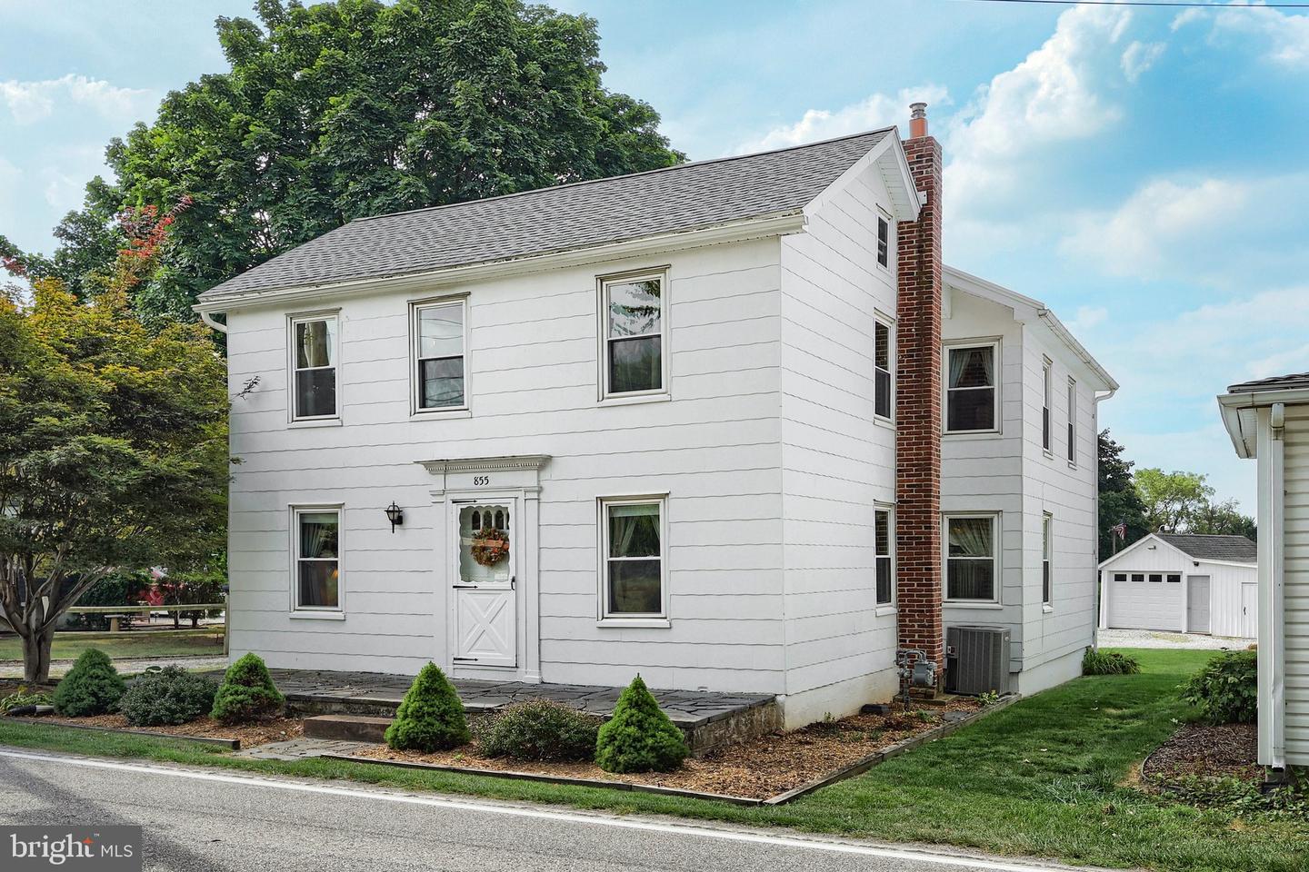 855 Greenbriar Road, York