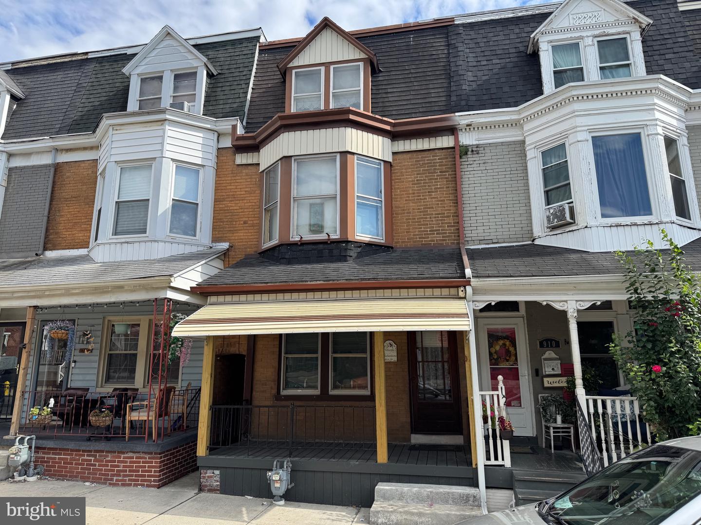 908 W College Avenue, York