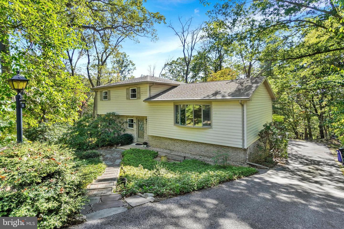 300 Holyoke Drive, York