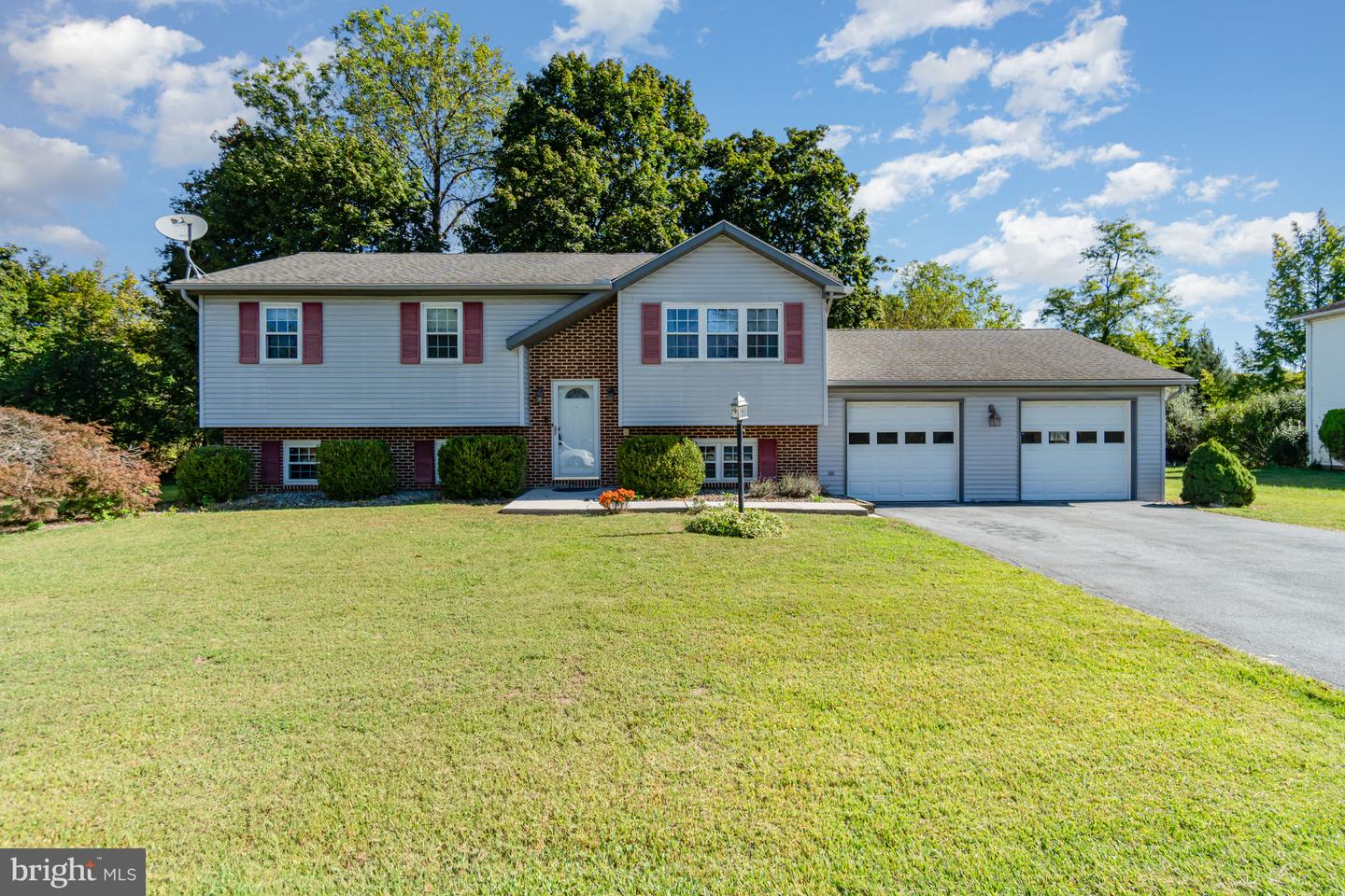 46 Wooded Run Drive, Dillsburg