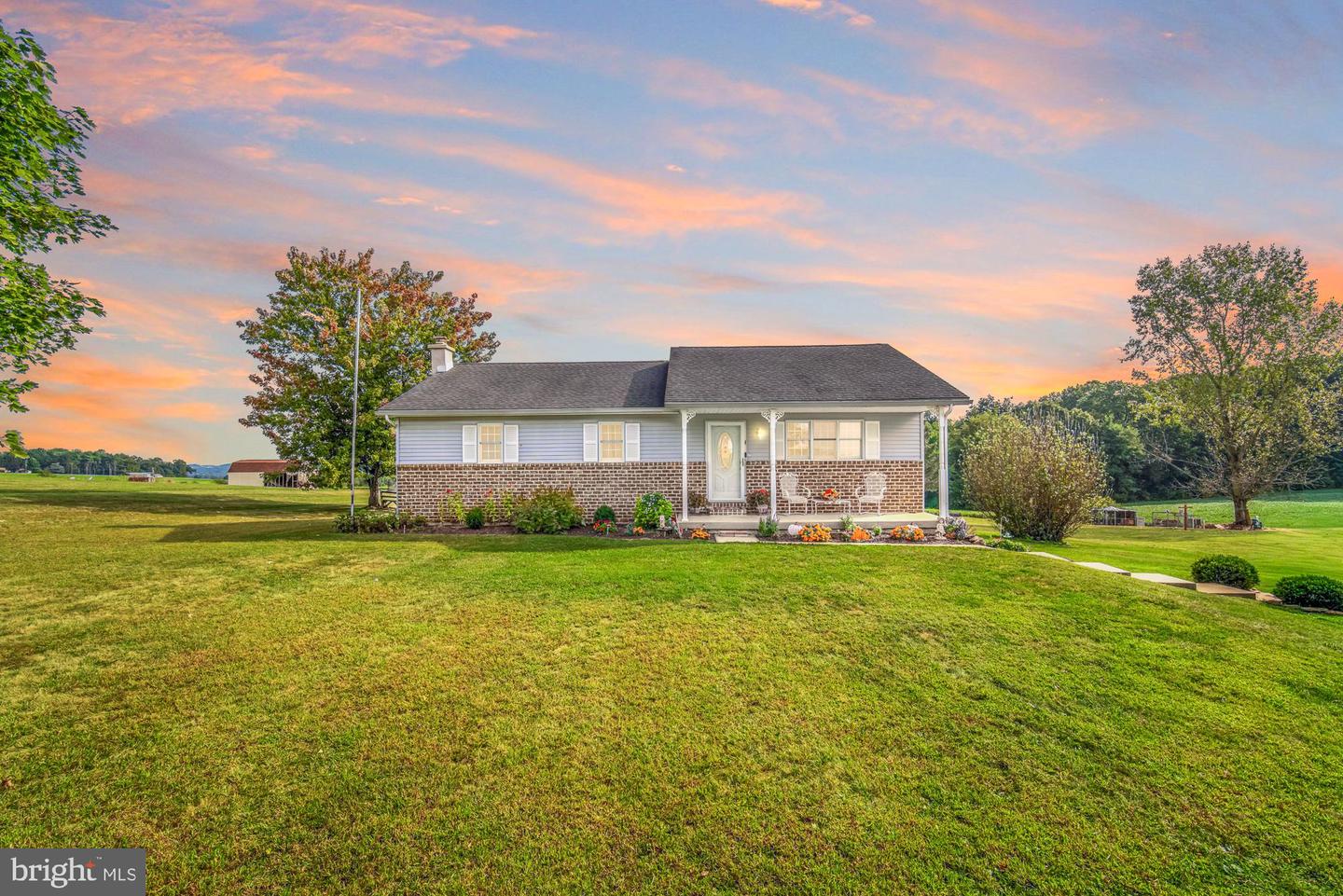 1398 Manor Road, Windsor