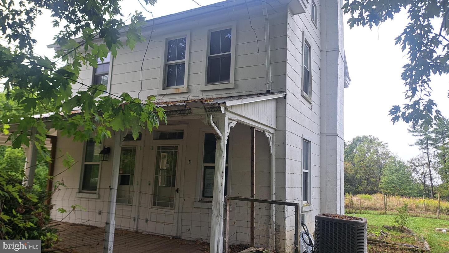 21 N York Road, Dillsburg