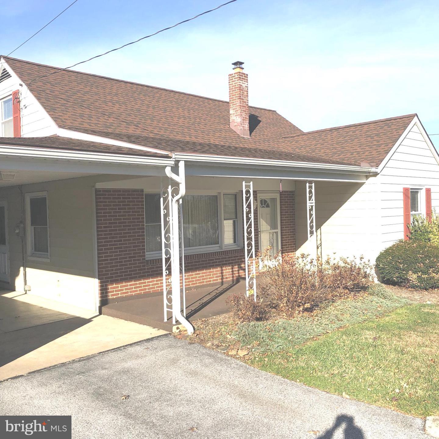 59 E Crestlyn, York