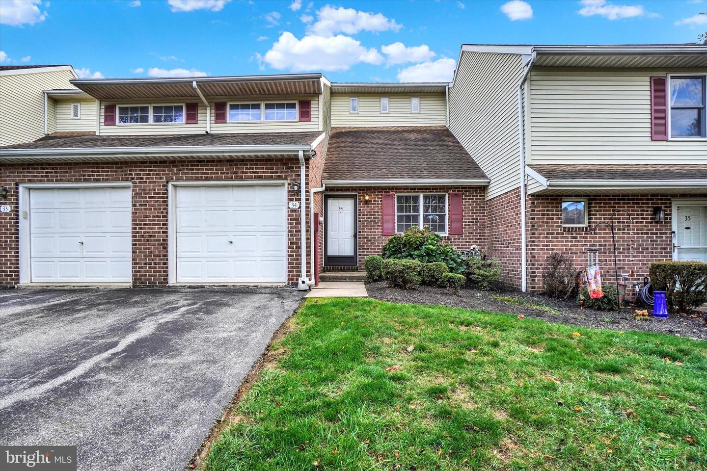 34 Jean Lo Way, York