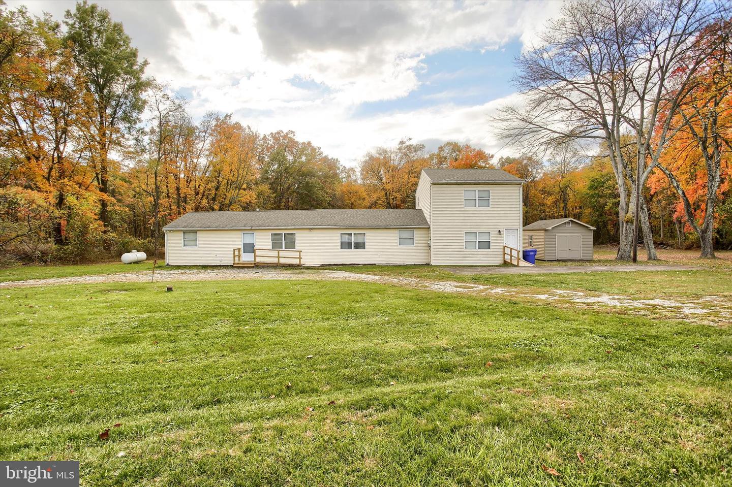 859 Pinetown Road, Lewisberry