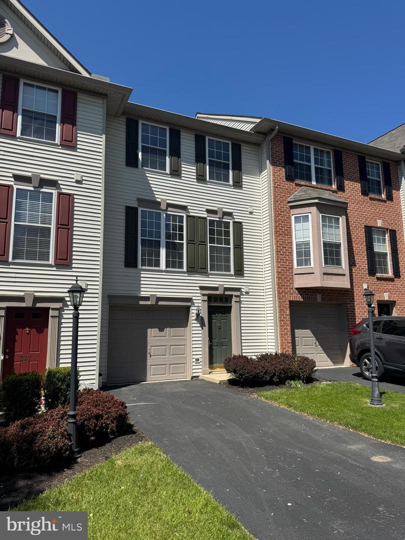 229 Wheatfield Way #76c, York