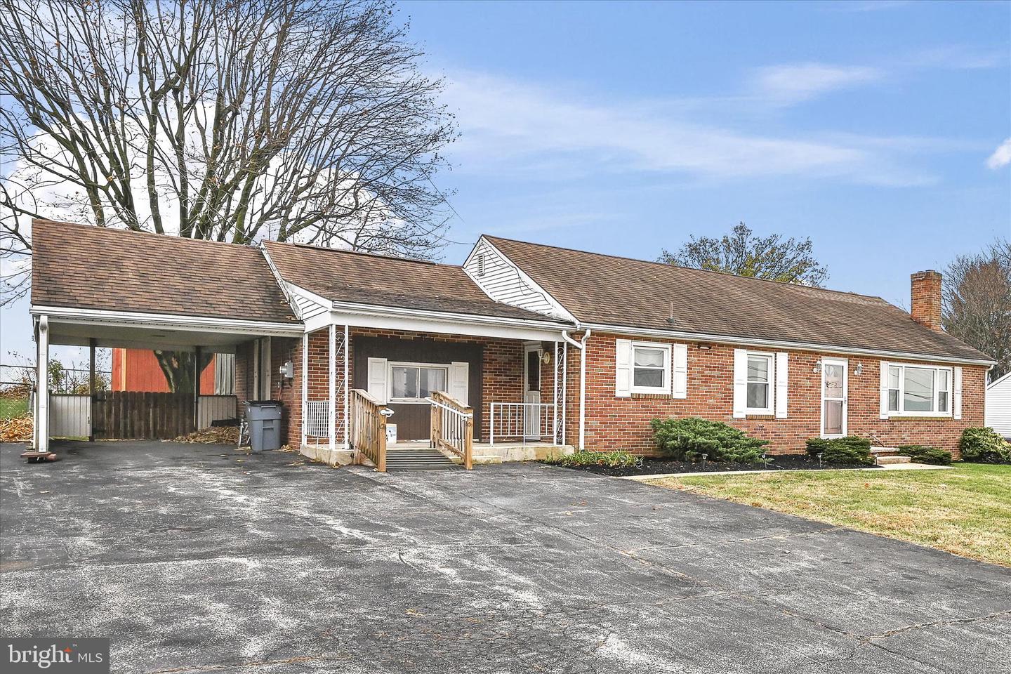 5030 Yorkana Road, York
