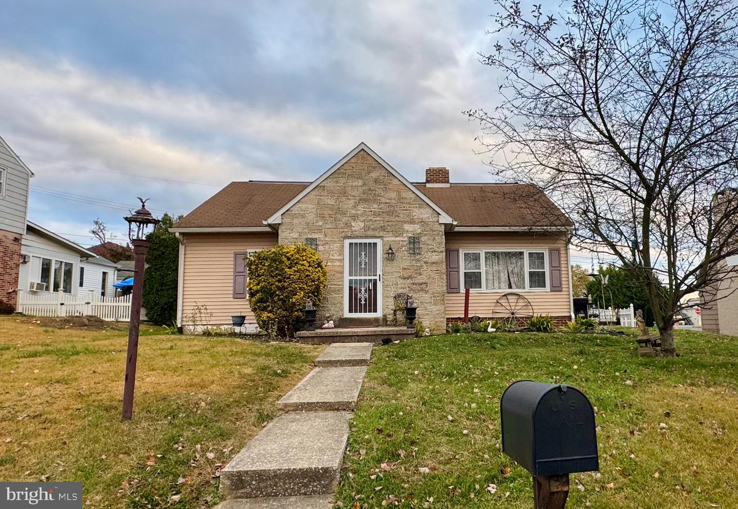 1321 Canterbury Lane, York