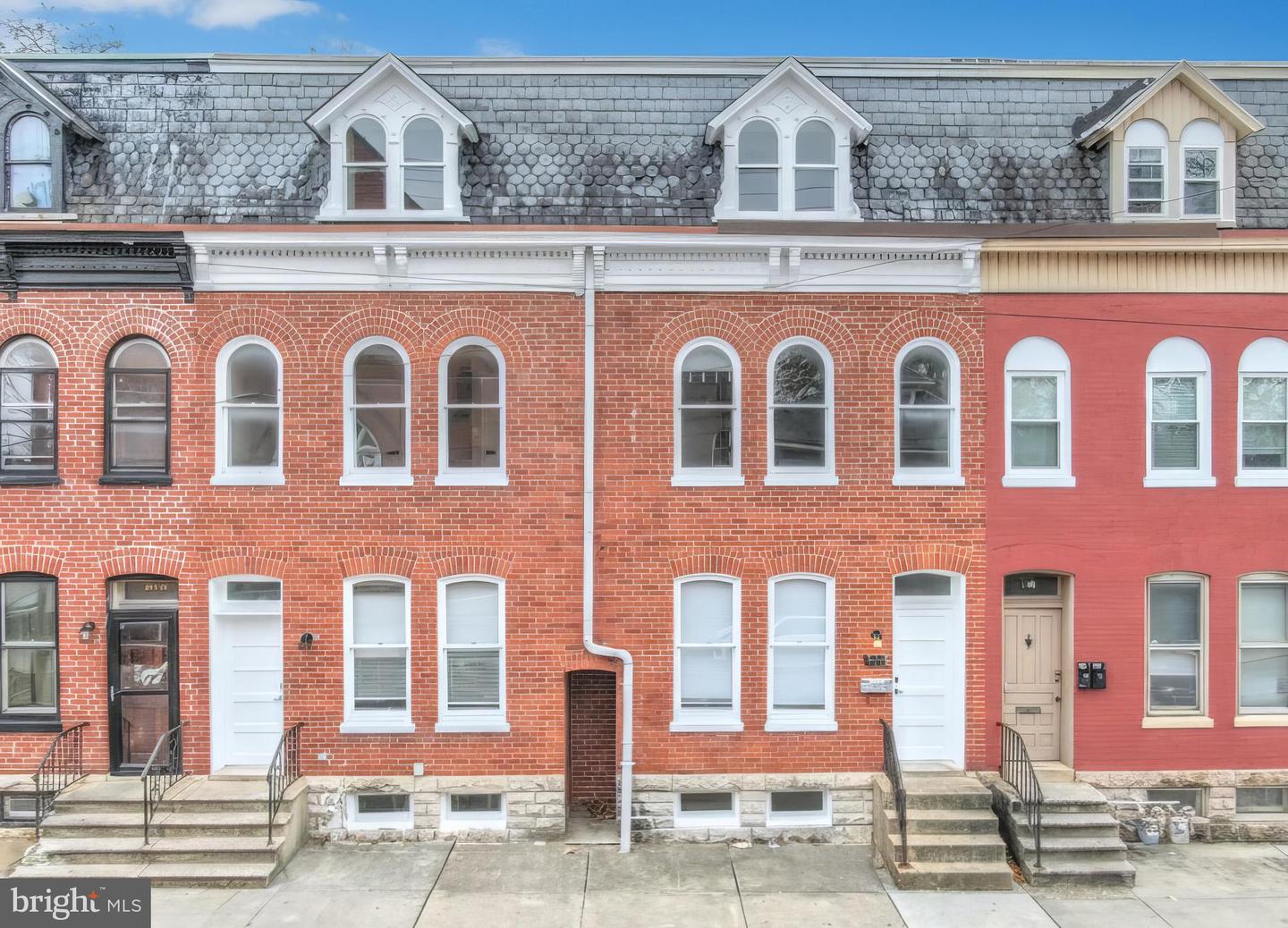 240 E King Street, York