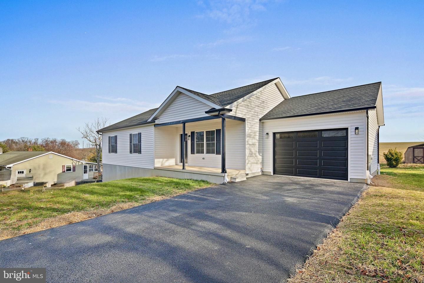 335 E Snyder Corner Rd, Red Lion