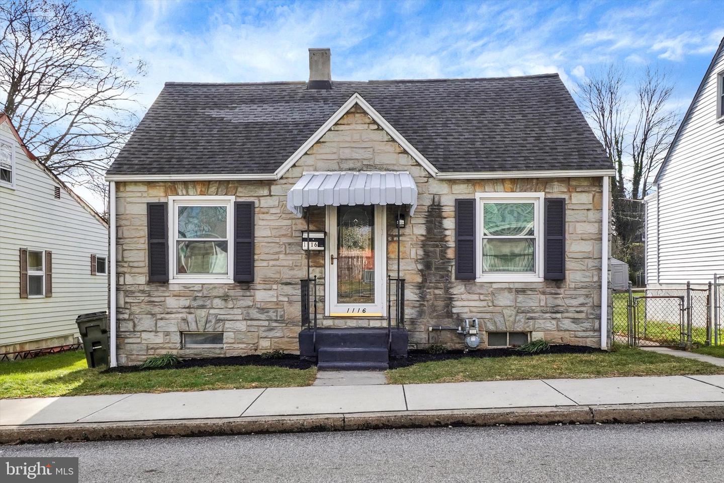 1116 W College Avenue, York