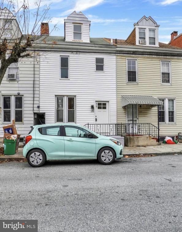 1151 E King Street, York